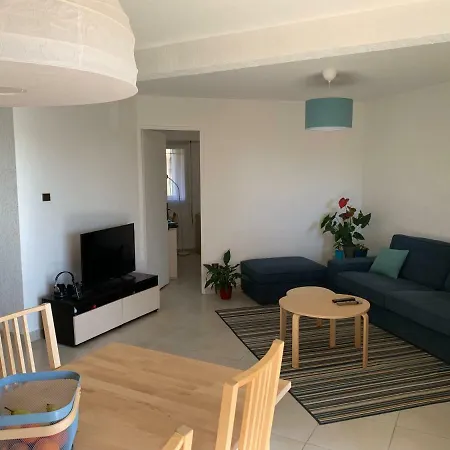 Apartman Boost Your Immo Six Fours Drakkar 89